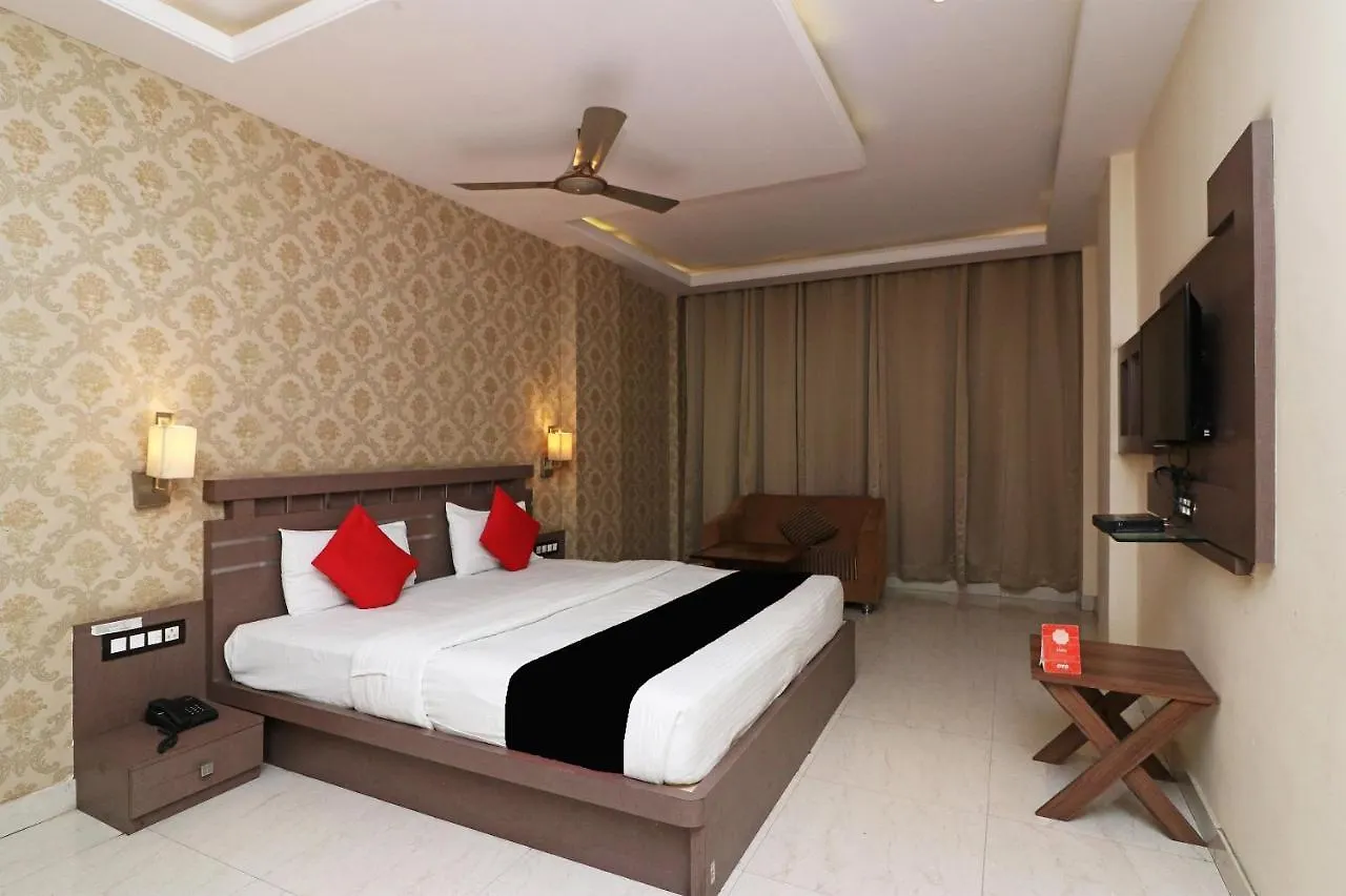 Puja Residency Otel Varanasi